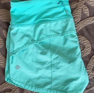 Lululemon Speed Shorts 2.5 size 4